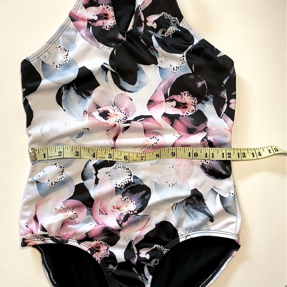 Floral fully lined girls dance leotard. - Picture 8 of 8